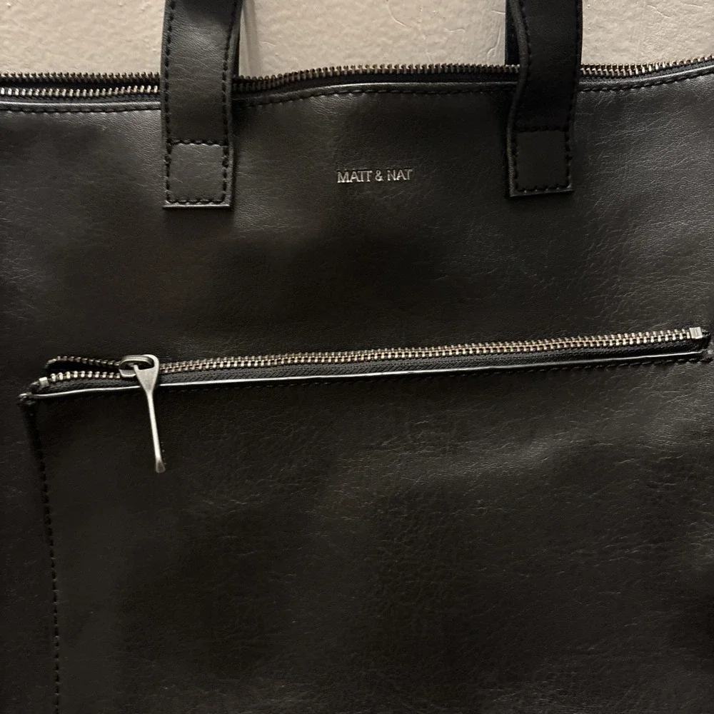 Matt And Nat Large Black Vegan Leather Tote Bag With Carrying Strap Euc‎